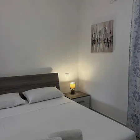 Mare E Monti Apartment *